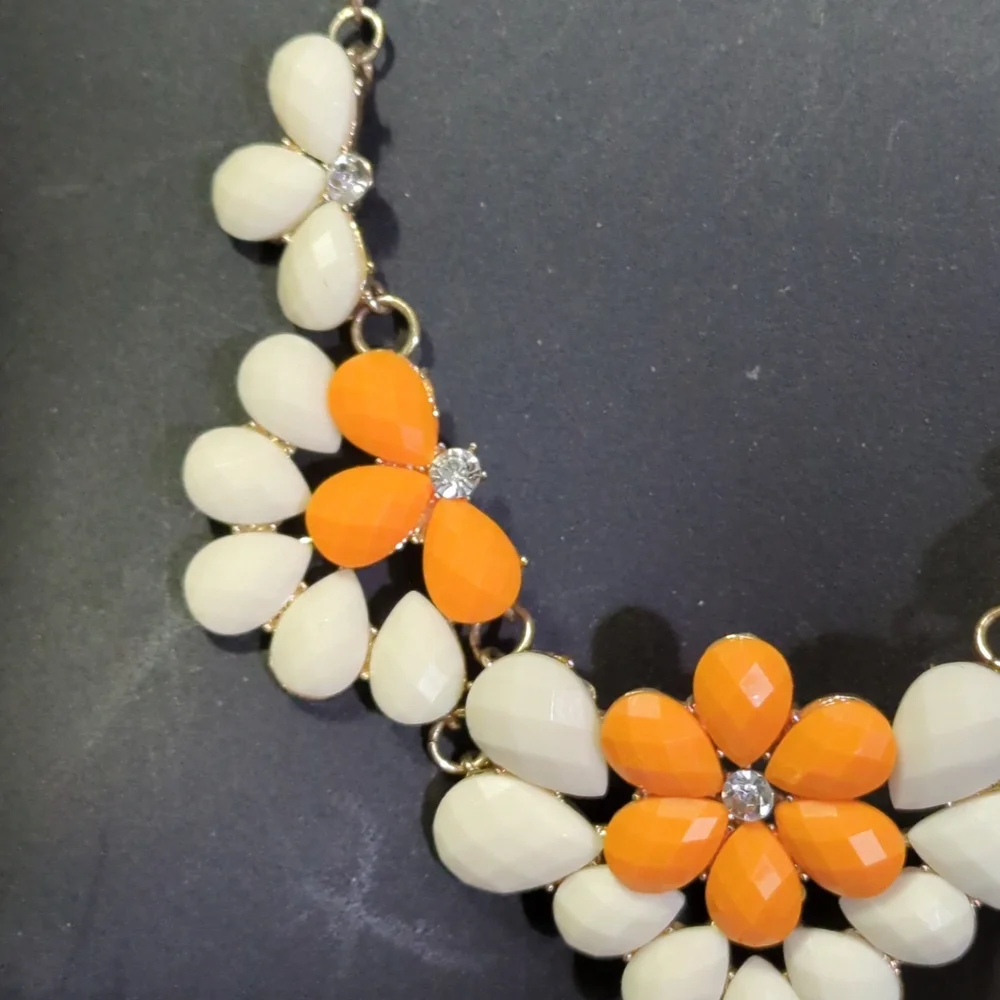 Elegant🧡Orange & Cream with Rhinestones Scoop Bib Necklace Vintage 70s